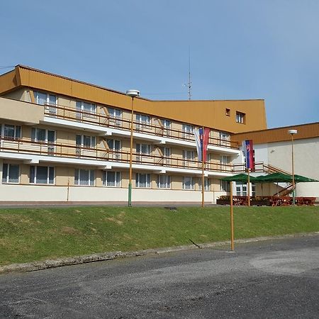 Hotel Banik Nitrianske Rudno Exterior foto