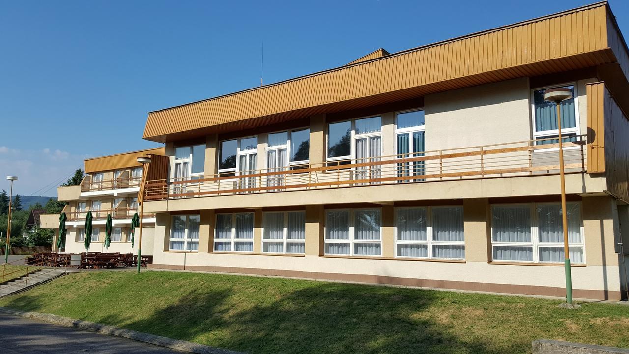 Hotel Banik Nitrianske Rudno Exterior foto
