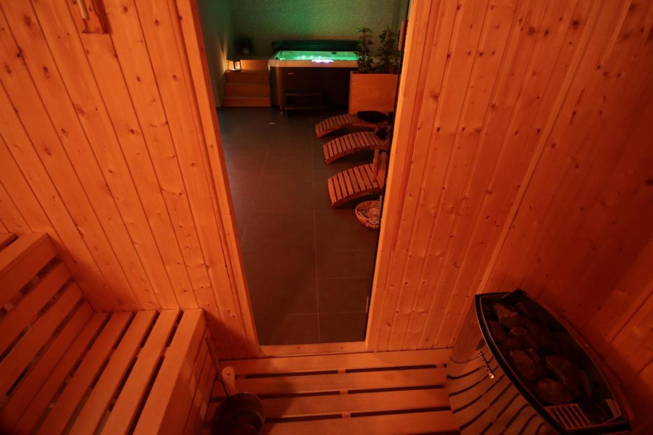 Hotel Banik Nitrianske Rudno Exterior foto